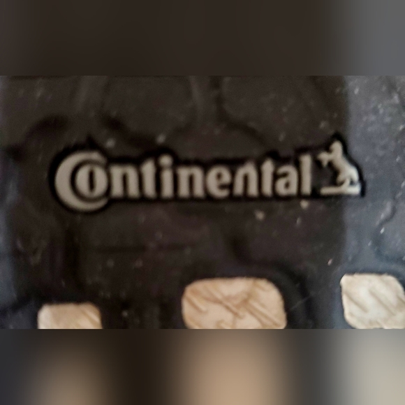 Men's Adidas Continental UltraBoost tennis shoes size 9 - Picture 8 of 11